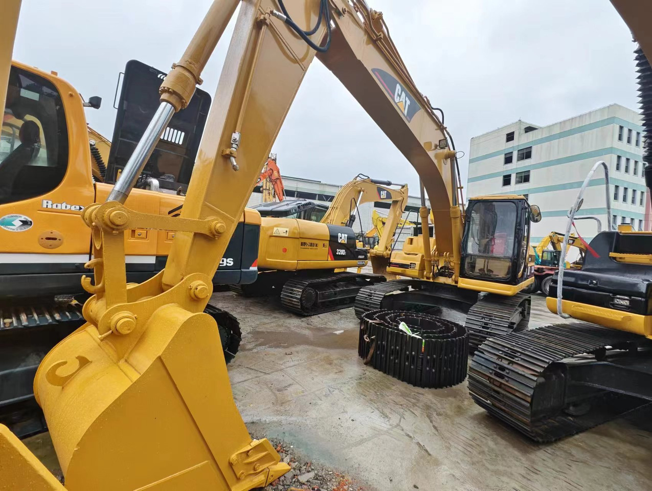 CATERPILLAR 320BL - Гусеничный экскаватор: фото 4 CATERPILLAR 320BL - Гусеничный экскаватор: фото 4