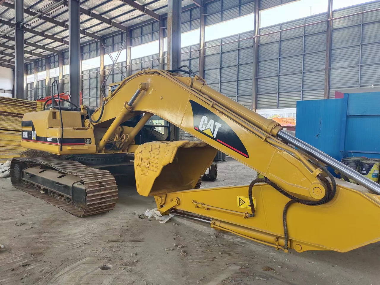CATERPILLAR 320BL - Гусеничный экскаватор: фото 3 CATERPILLAR 320BL - Гусеничный экскаватор: фото 3
