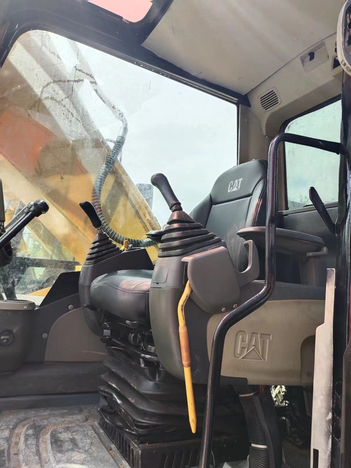 CATERPILLAR 320D - Гусеничный экскаватор: фото 3 CATERPILLAR 320D - Гусеничный экскаватор: фото 3