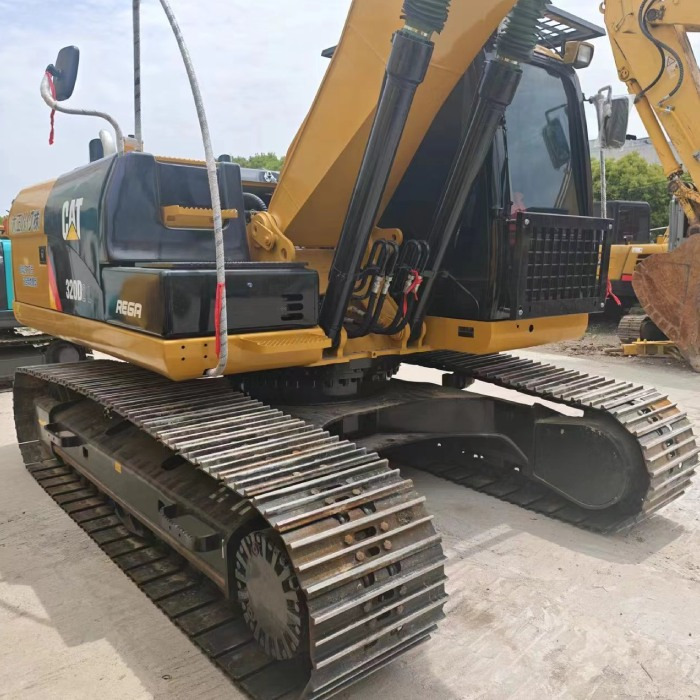 CATERPILLAR 320DL - Гусеничный экскаватор: фото 2 CATERPILLAR 320DL - Гусеничный экскаватор: фото 2