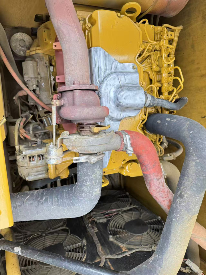 CATERPILLAR 320GC - Гусеничный экскаватор: фото 3 CATERPILLAR 320GC - Гусеничный экскаватор: фото 3