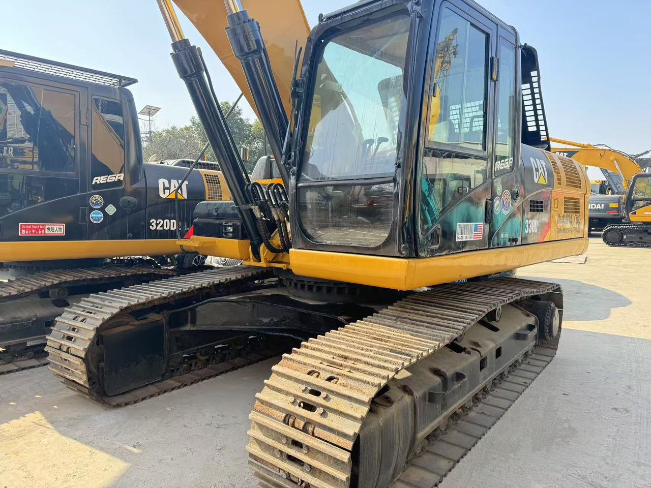 CATERPILLAR 330D2 - Гусеничный экскаватор: фото 2 CATERPILLAR 330D2 - Гусеничный экскаватор: фото 2