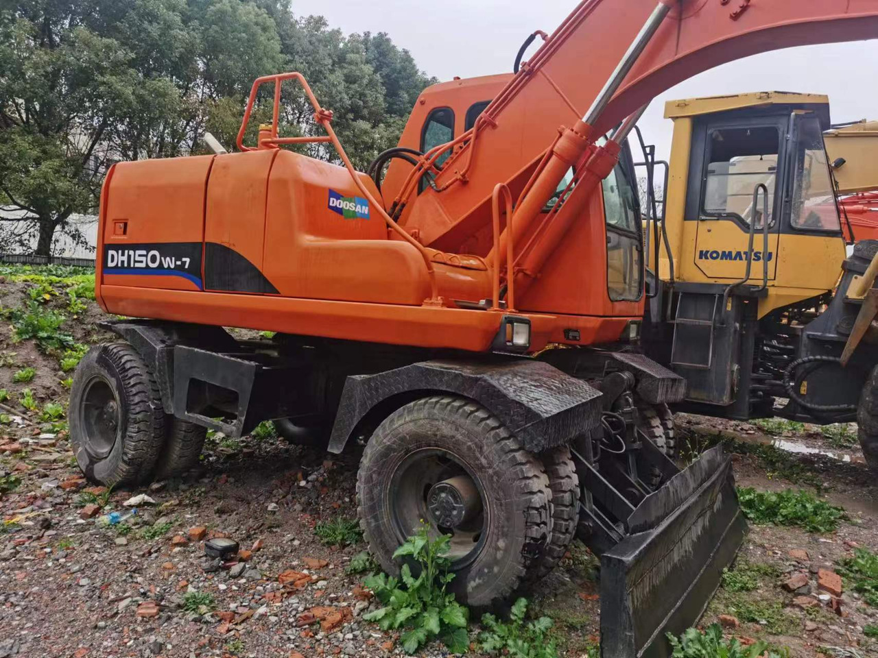 DOOSAN DH150W-7 - Колёсный экскаватор: фото 4 DOOSAN DH150W-7 - Колёсный экскаватор: фото 4