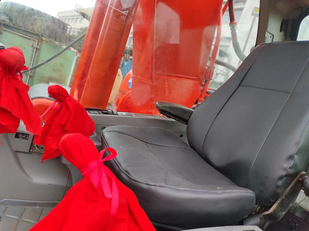 DOOSAN DX225LCA - Гусеничный экскаватор: фото 4 DOOSAN DX225LCA - Гусеничный экскаватор: фото 4