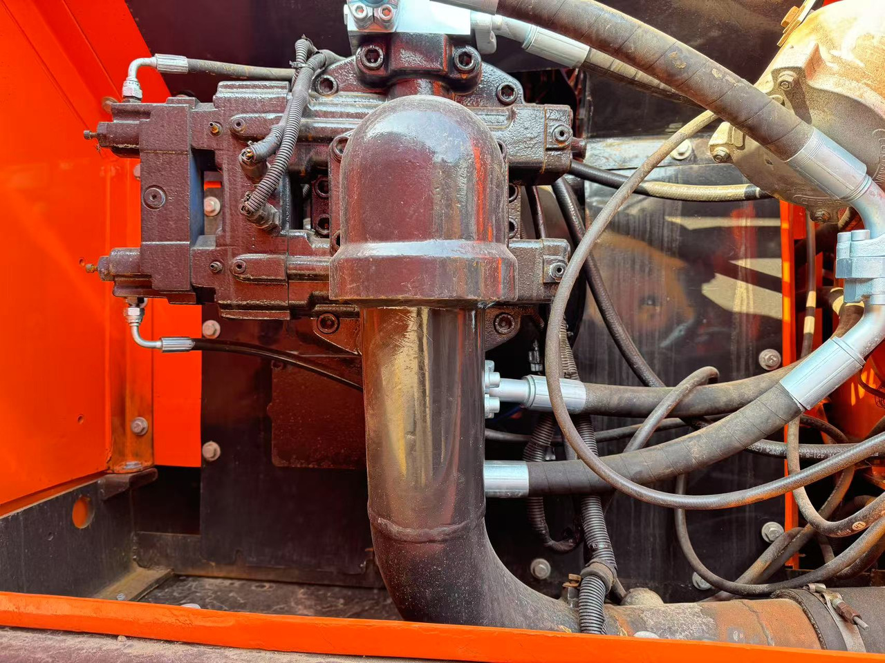 Гусеничный экскаватор DOOSAN DX340LC: фото 6