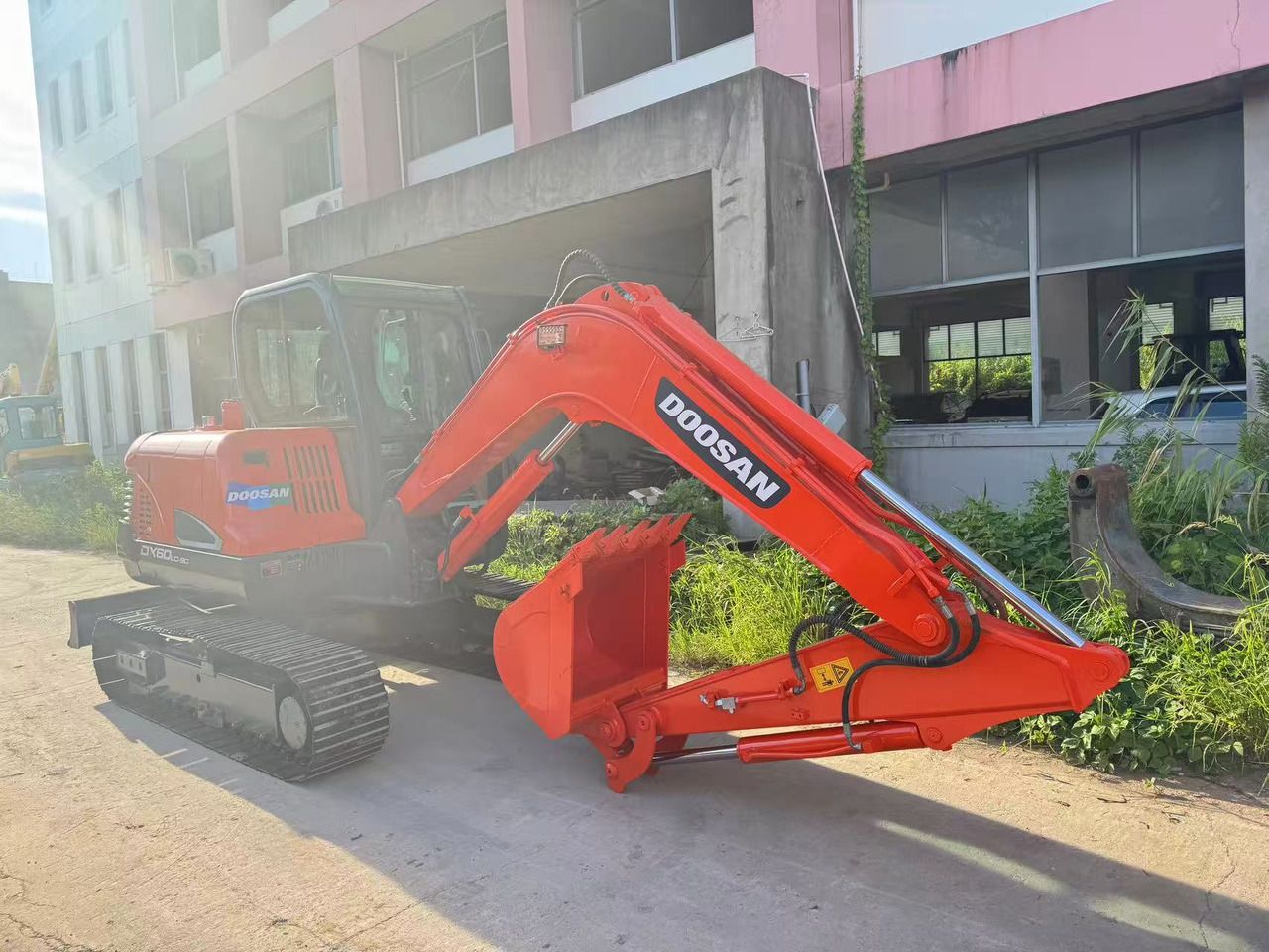 DOOSAN DX60 - Мини-экскаватор: фото 5 DOOSAN DX60 - Мини-экскаватор: фото 5