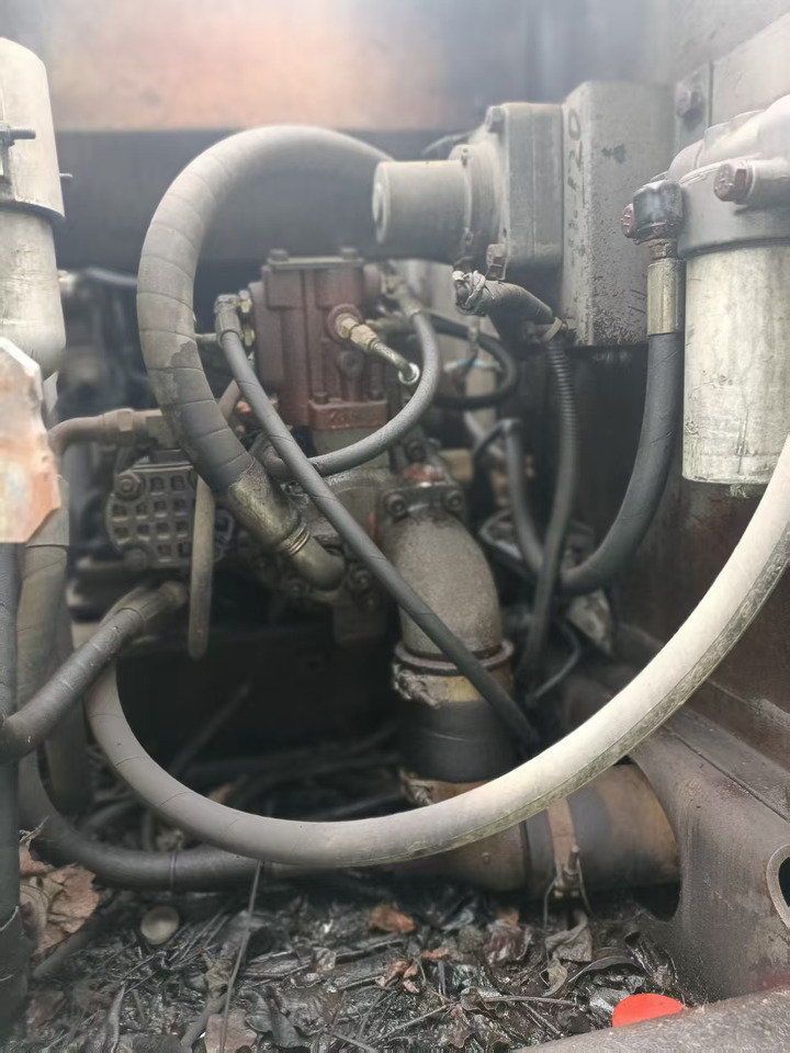 HITACHI EX100WD-2 - Колёсный экскаватор: фото 5 HITACHI EX100WD-2 - Колёсный экскаватор: фото 5