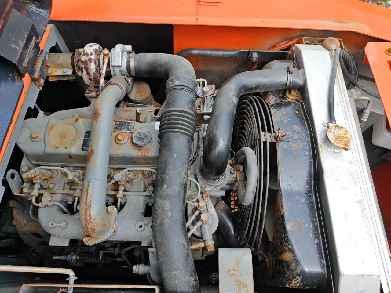 HITACHI EX120-5 - Гусеничный экскаватор: фото 4 HITACHI EX120-5 - Гусеничный экскаватор: фото 4