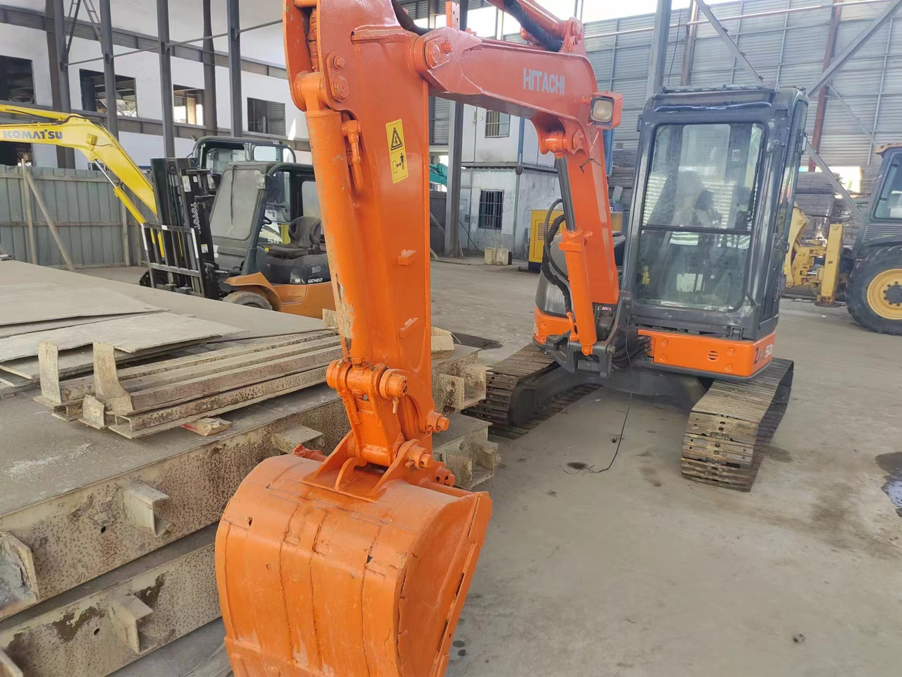 HITACHI ZX50U - Мини-экскаватор: фото 1 HITACHI ZX50U - Мини-экскаватор: фото 1
