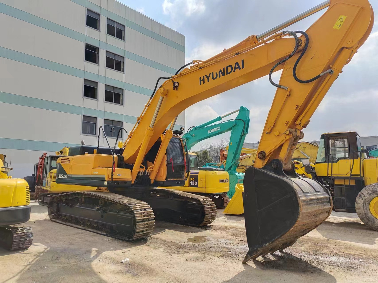 Hyundai R385LC-9T - Гусеничный экскаватор: фото 3 Hyundai R385LC-9T - Гусеничный экскаватор: фото 3