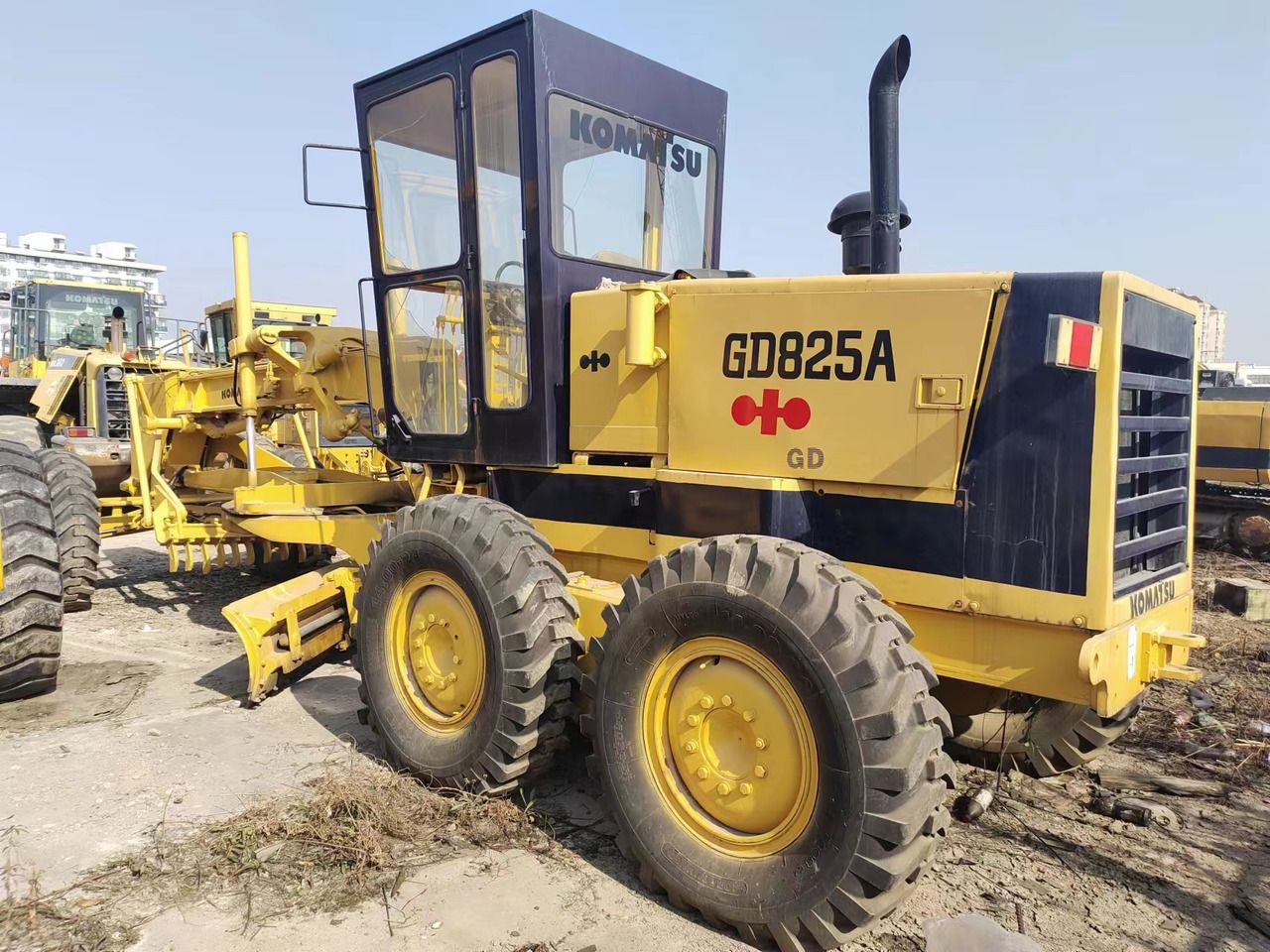 KOMATSU GD825A - Грейдер: фото 2 KOMATSU GD825A - Грейдер: фото 2