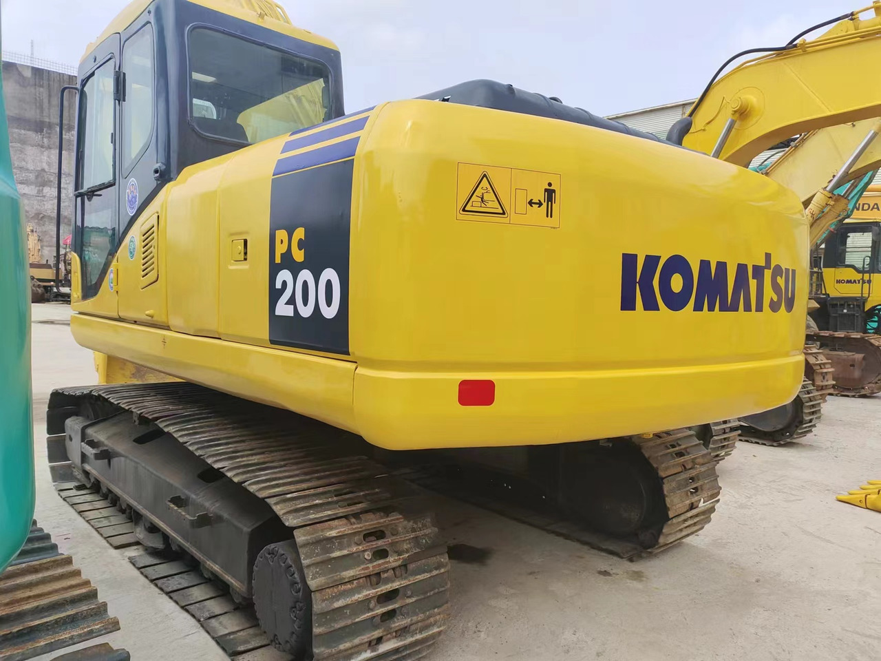 KOMATSU PC200-7 - Гусеничный экскаватор: фото 4 KOMATSU PC200-7 - Гусеничный экскаватор: фото 4