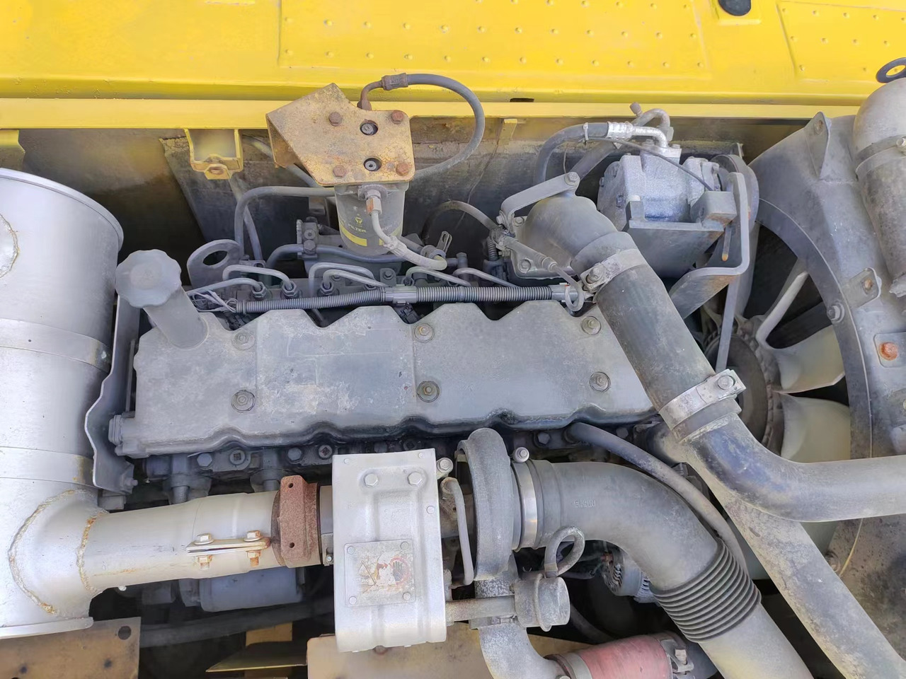 KOMATSU PC200-8 - Гусеничный экскаватор: фото 4 KOMATSU PC200-8 - Гусеничный экскаватор: фото 4