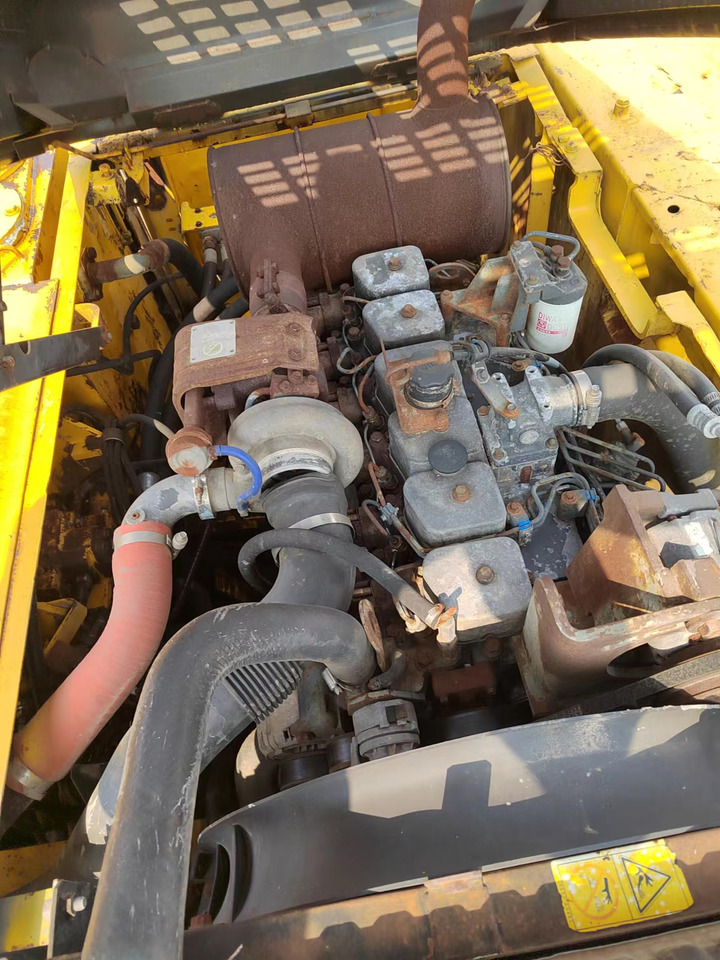 KOMATSU PC220-7 PC200-7 - Гусеничный экскаватор: фото 5 KOMATSU PC220-7 PC200-7 - Гусеничный экскаватор: фото 5