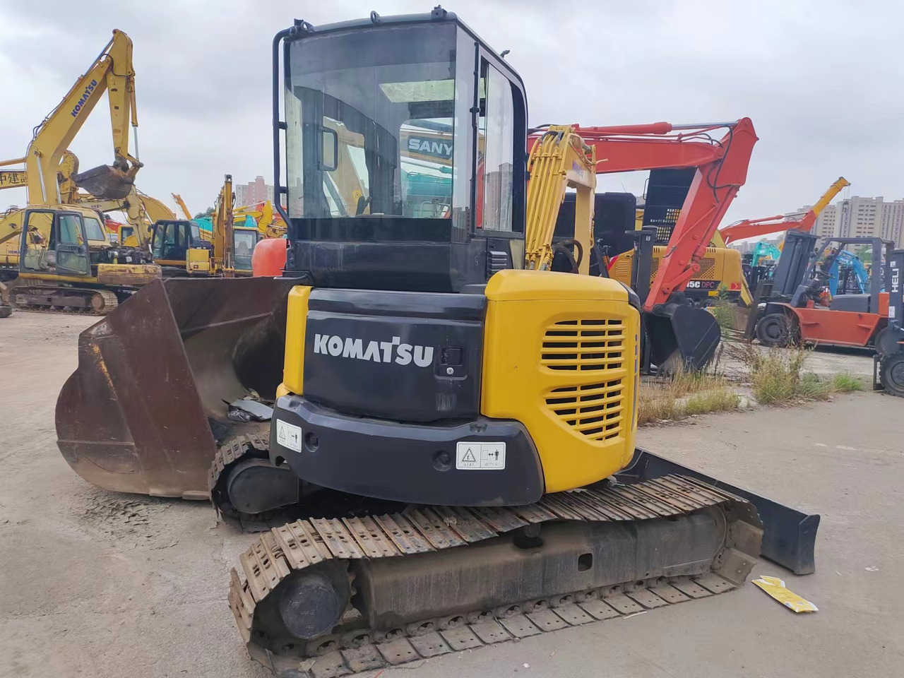 KOMATSU PC40MR - Мини-экскаватор: фото 2 KOMATSU PC40MR - Мини-экскаватор: фото 2