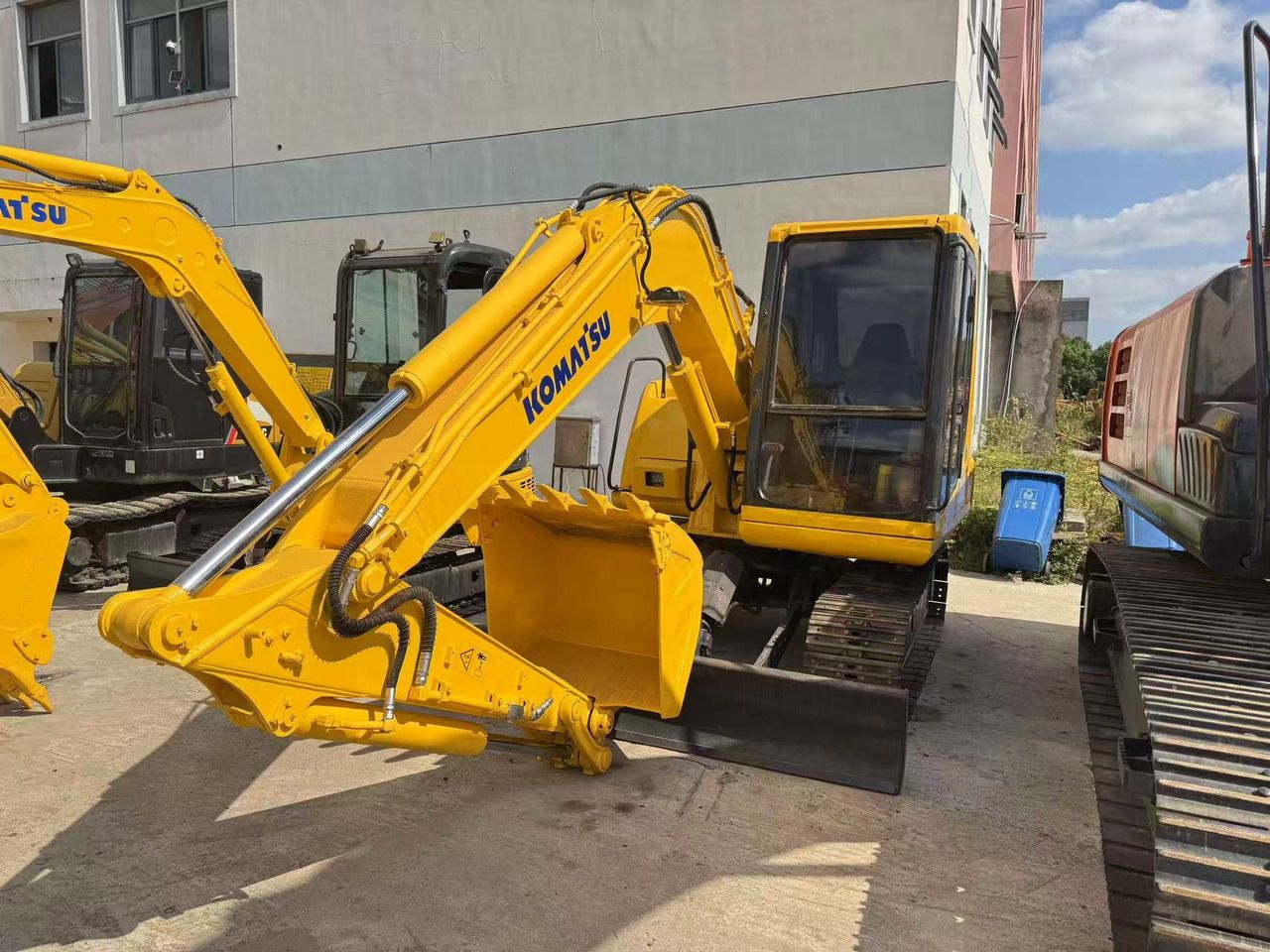 KOMATSU PC60-7 - Мини-экскаватор: фото 3 KOMATSU PC60-7 - Мини-экскаватор: фото 3
