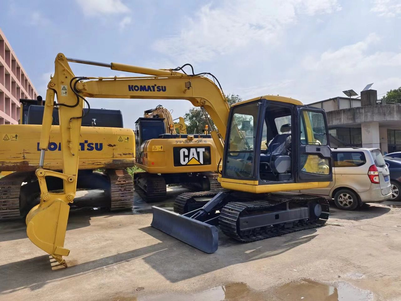 KOMATSU PC60-7 - Мини-экскаватор: фото 1 KOMATSU PC60-7 - Мини-экскаватор: фото 1