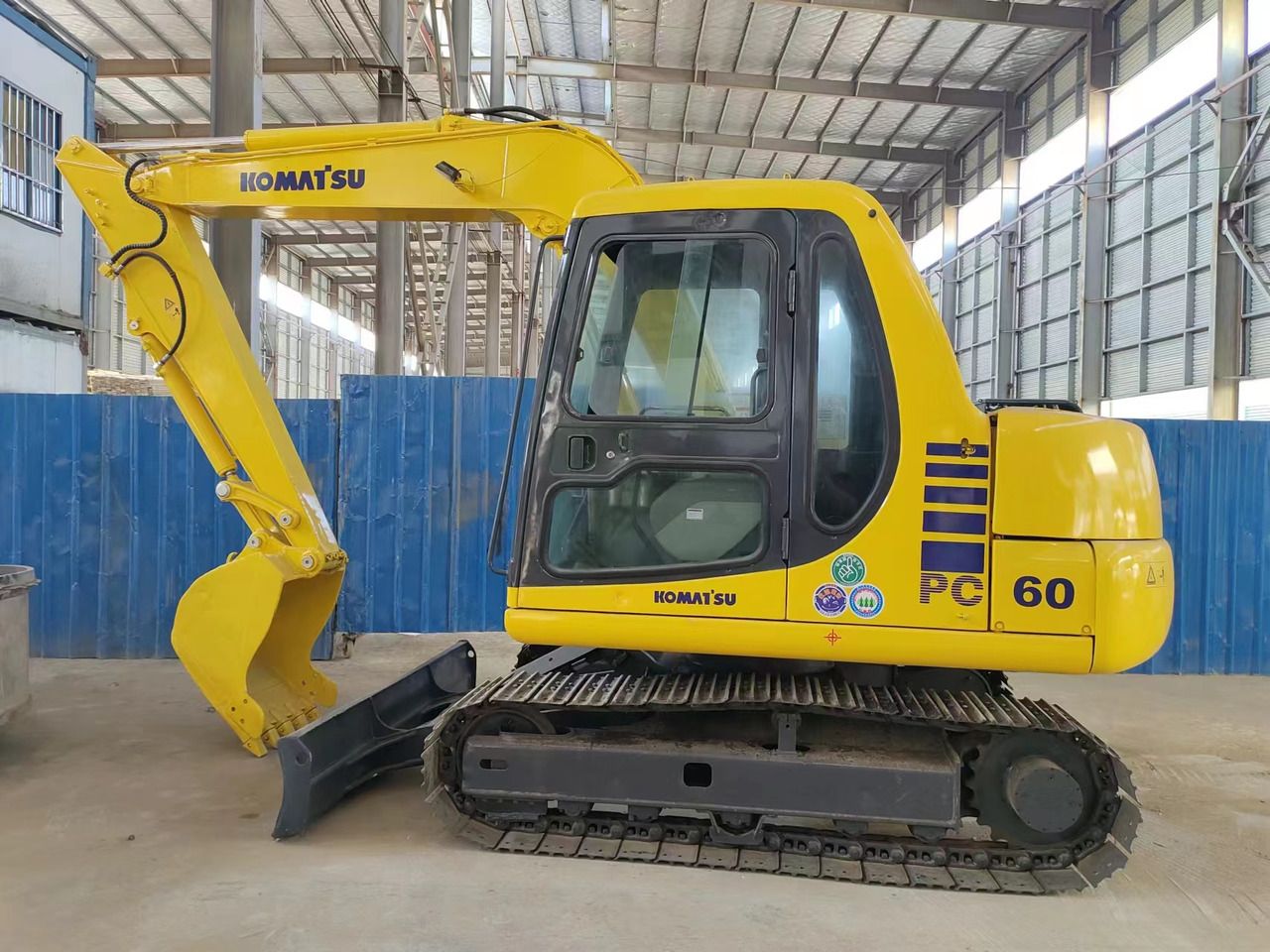 KOMATSU PC60-7 - Гусеничный экскаватор: фото 2 KOMATSU PC60-7 - Гусеничный экскаватор: фото 2