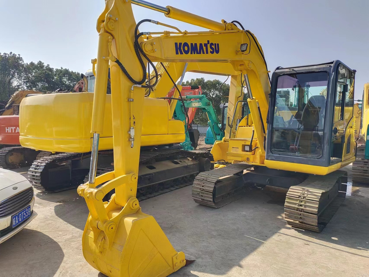 KOMATSU PC60-8 - Мини-экскаватор: фото 2 KOMATSU PC60-8 - Мини-экскаватор: фото 2
