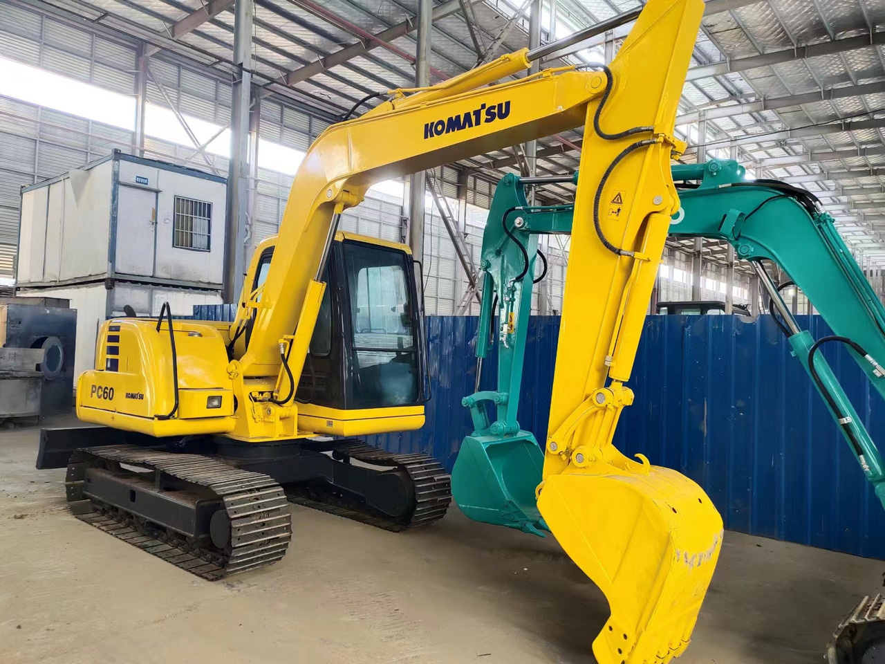 PC60-7 - Мини-экскаватор: фото 2 PC60-7 - Мини-экскаватор: фото 2