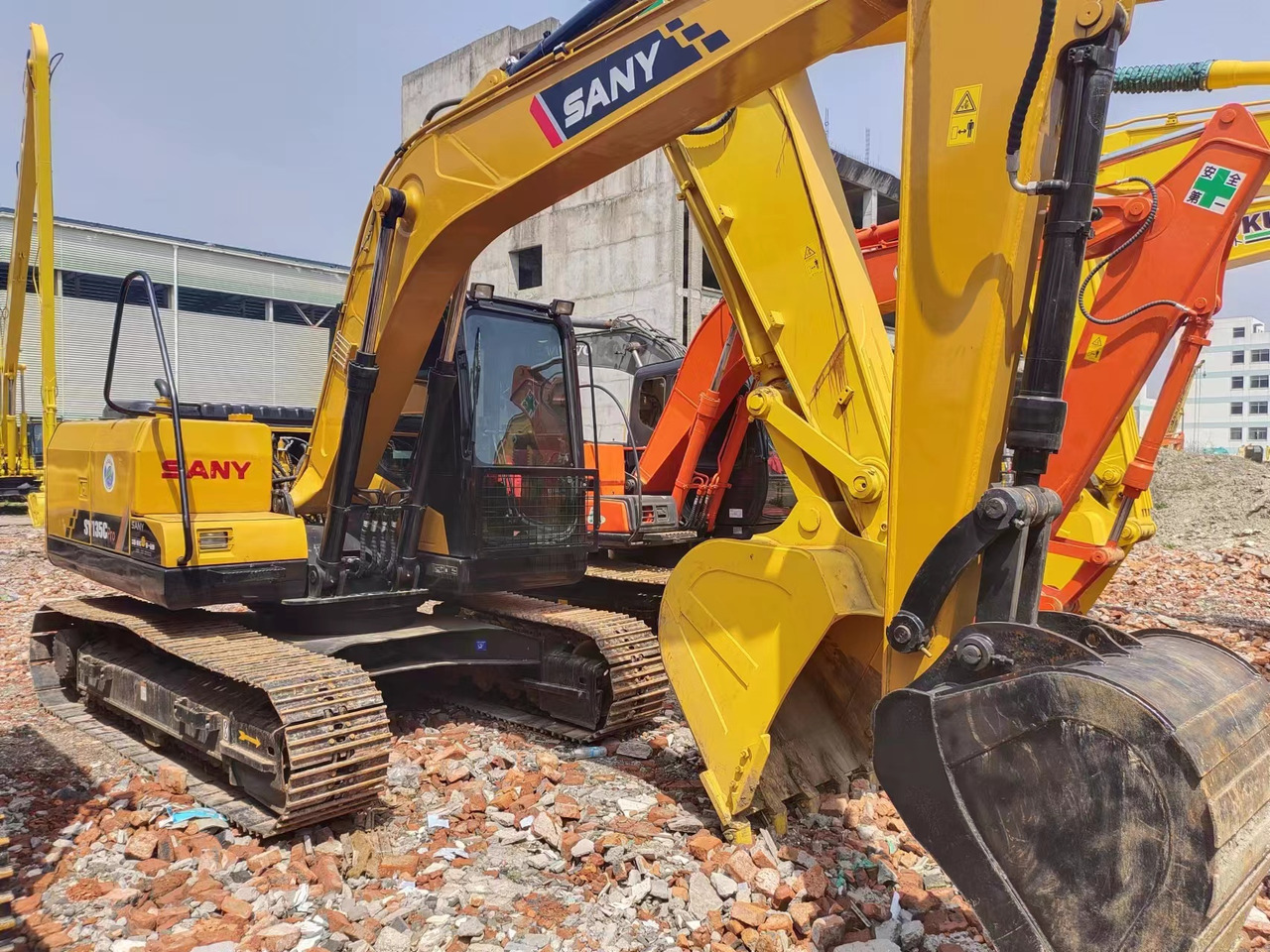SANY SY135C - Гусеничный экскаватор: фото 1 SANY SY135C - Гусеничный экскаватор: фото 1