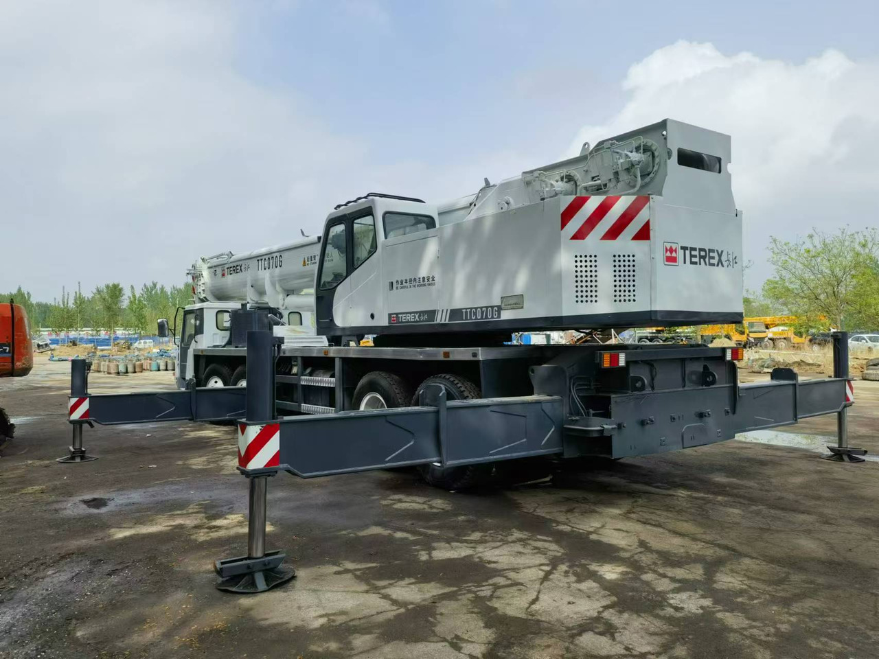TEREX CHANGJIANG 70Ton - Мобильный кран: фото 2 TEREX CHANGJIANG 70Ton - Мобильный кран: фото 2