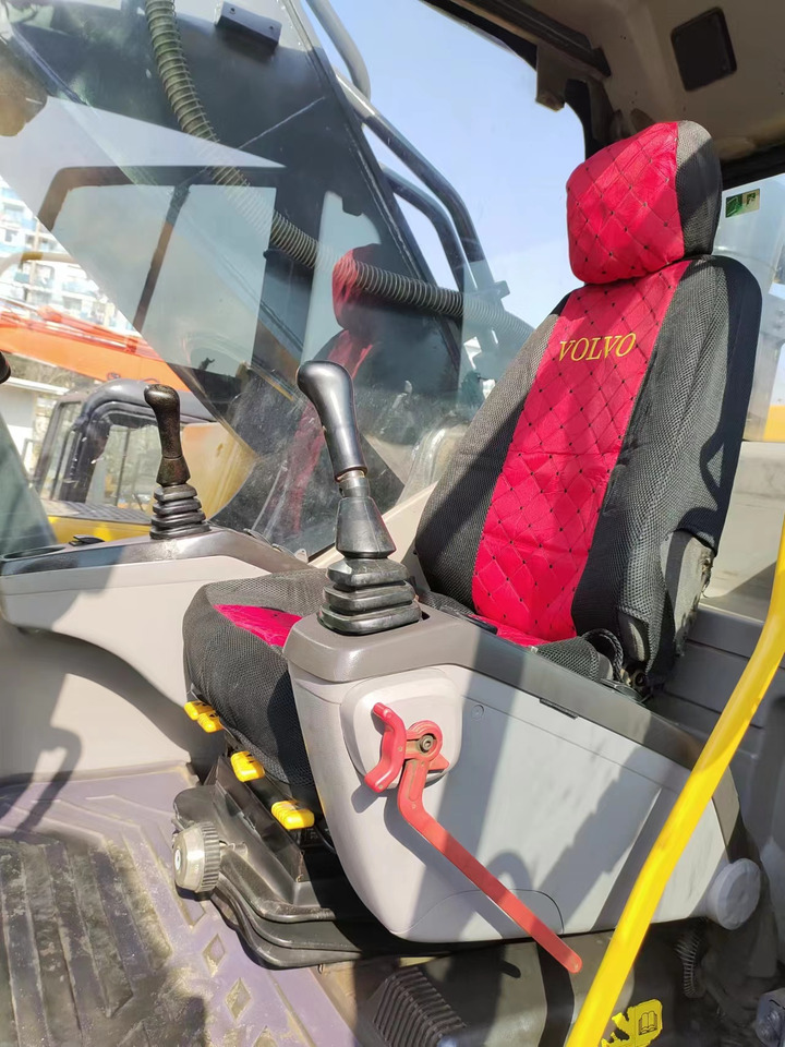 VOLVO EC460 - Гусеничный экскаватор: фото 4 VOLVO EC460 - Гусеничный экскаватор: фото 4