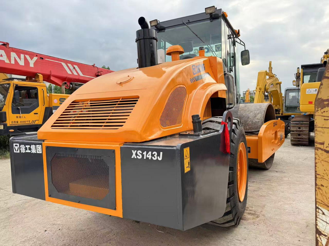 XCMG XS143J - Дорожный каток: фото 5 XCMG XS143J - Дорожный каток: фото 5