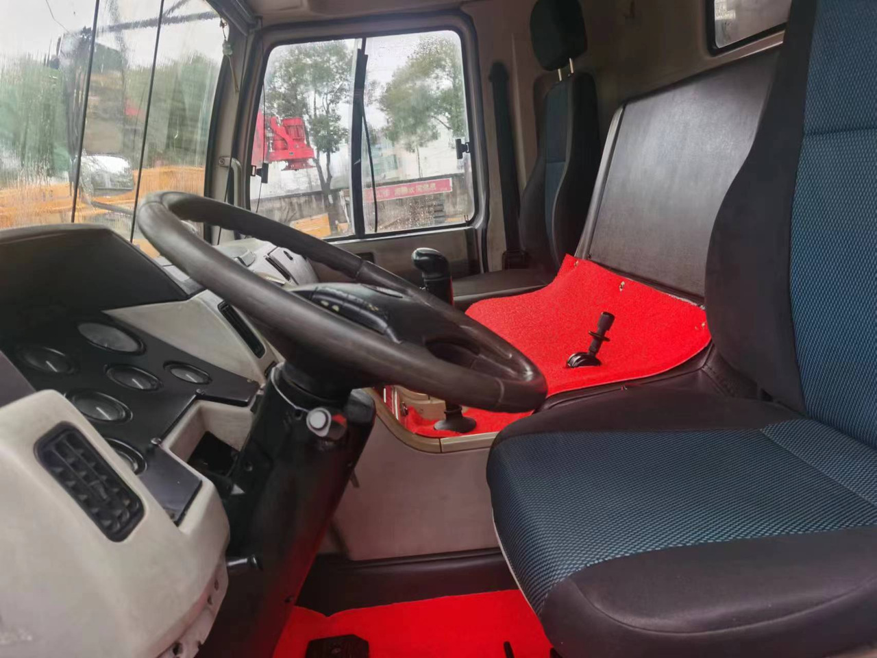 ZOOMLION ZTC251V - Мобильный кран: фото 3 ZOOMLION ZTC251V - Мобильный кран: фото 3