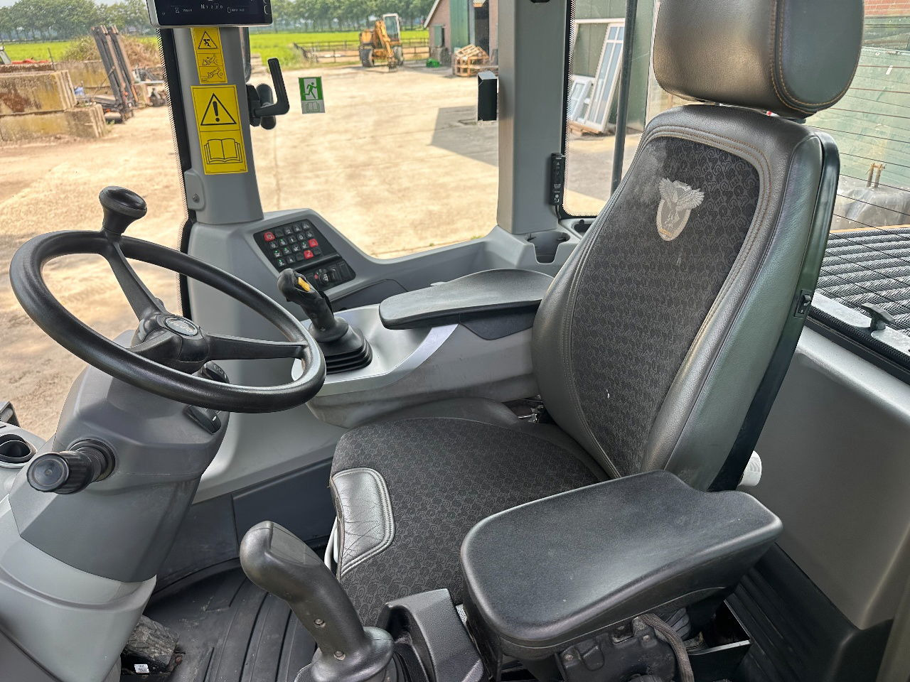 Колёсный погрузчик Case 721G: фото 9