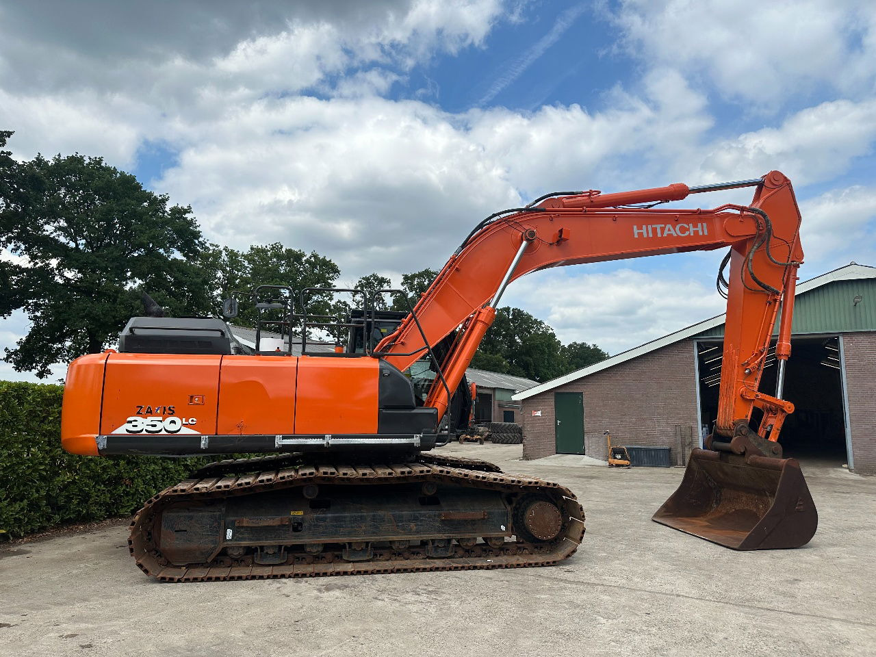 Hitachi ZX350LC-6 - Гусеничный экскаватор: фото 5 Hitachi ZX350LC-6 - Гусеничный экскаватор: фото 5