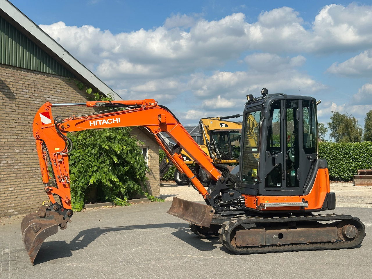 Hitachi ZX50U-2 CLR - Мини-экскаватор: фото 2 Hitachi ZX50U-2 CLR - Мини-экскаватор: фото 2