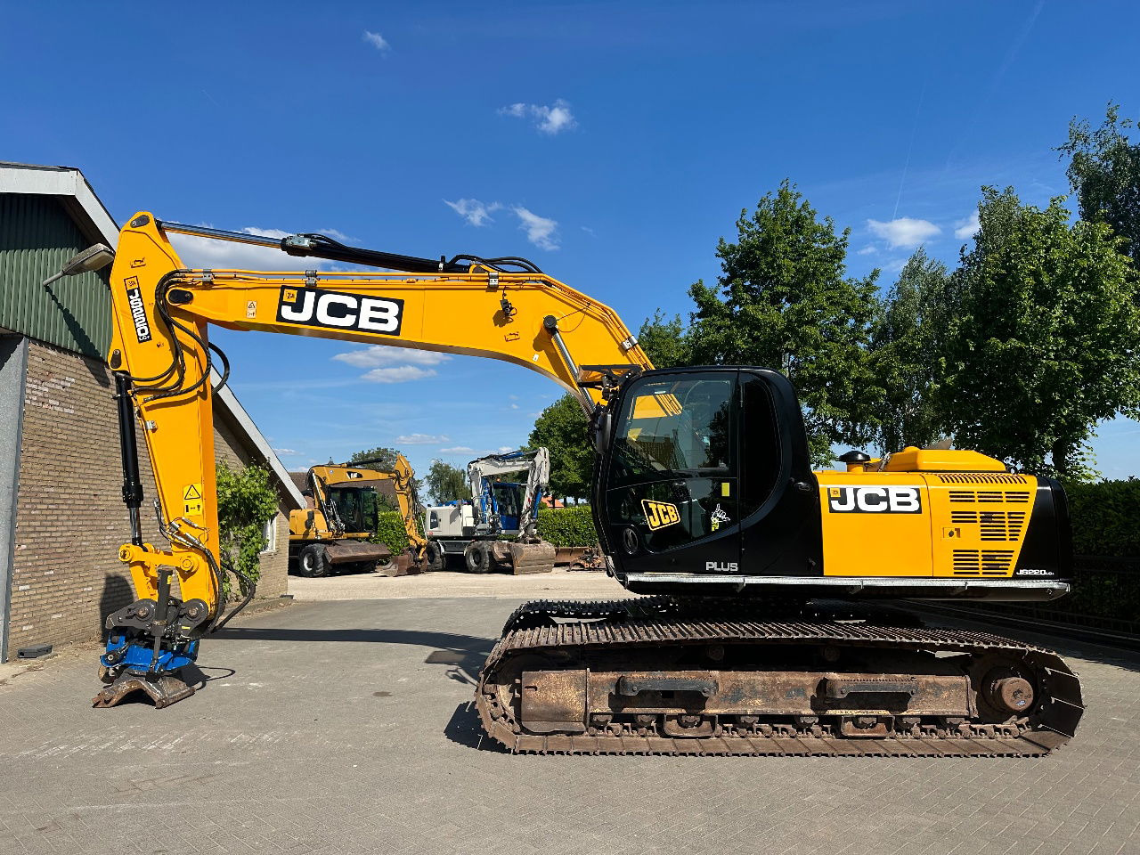 JCB JS220LC - Гусеничный экскаватор: фото 1 JCB JS220LC - Гусеничный экскаватор: фото 1