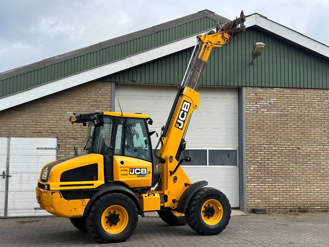 Телескопический фронтальный погрузчик JCB TM220 SV A: фото 6