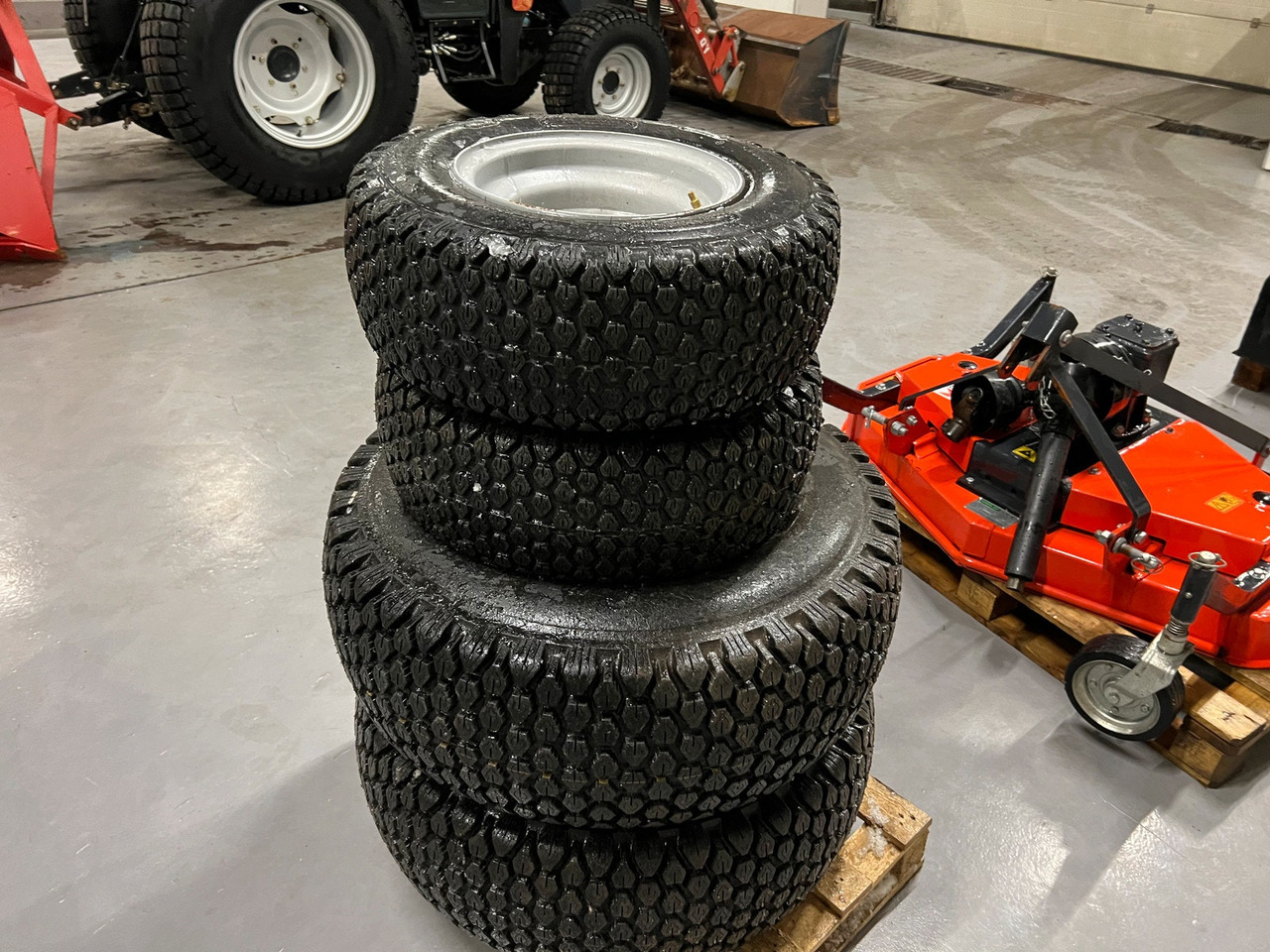 Dekk passer Massey Ferguson 1525 - Колесо для Сельскохозяйственной техники: фото 2 Dekk passer Massey Ferguson 1525 - Колесо для Сельскохозяйственной техники: фото 2