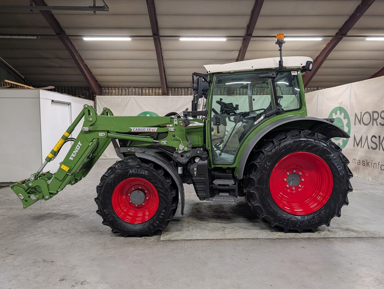 Fendt 211 Vario - Трактор: фото 2 Fendt 211 Vario - Трактор: фото 2