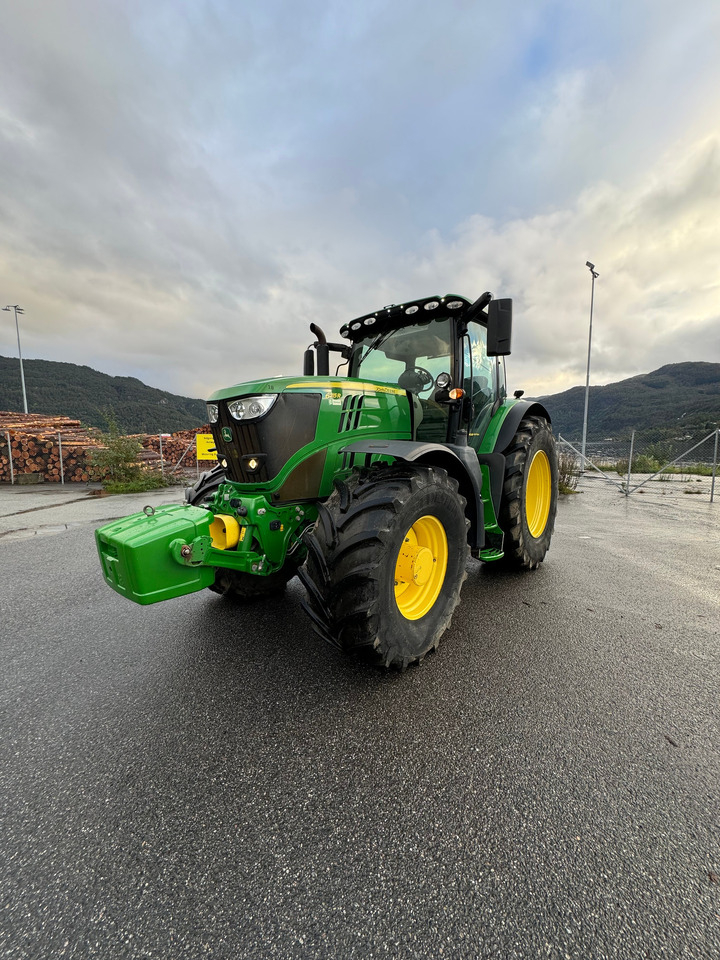 John Deere 6215R - Трактор: фото 2 John Deere 6215R - Трактор: фото 2