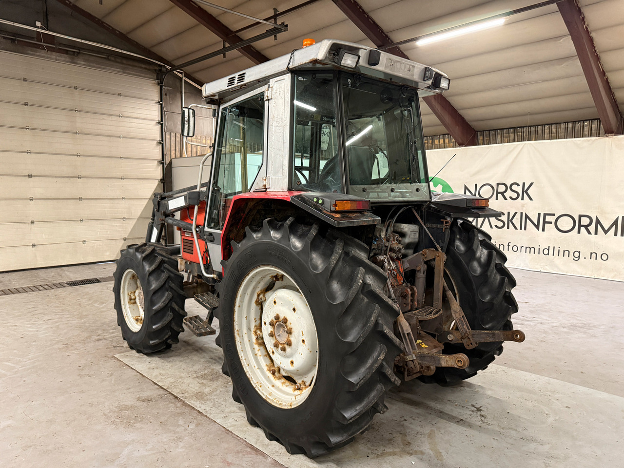 Massey Ferguson 3050 - Трактор: фото 3 Massey Ferguson 3050 - Трактор: фото 3