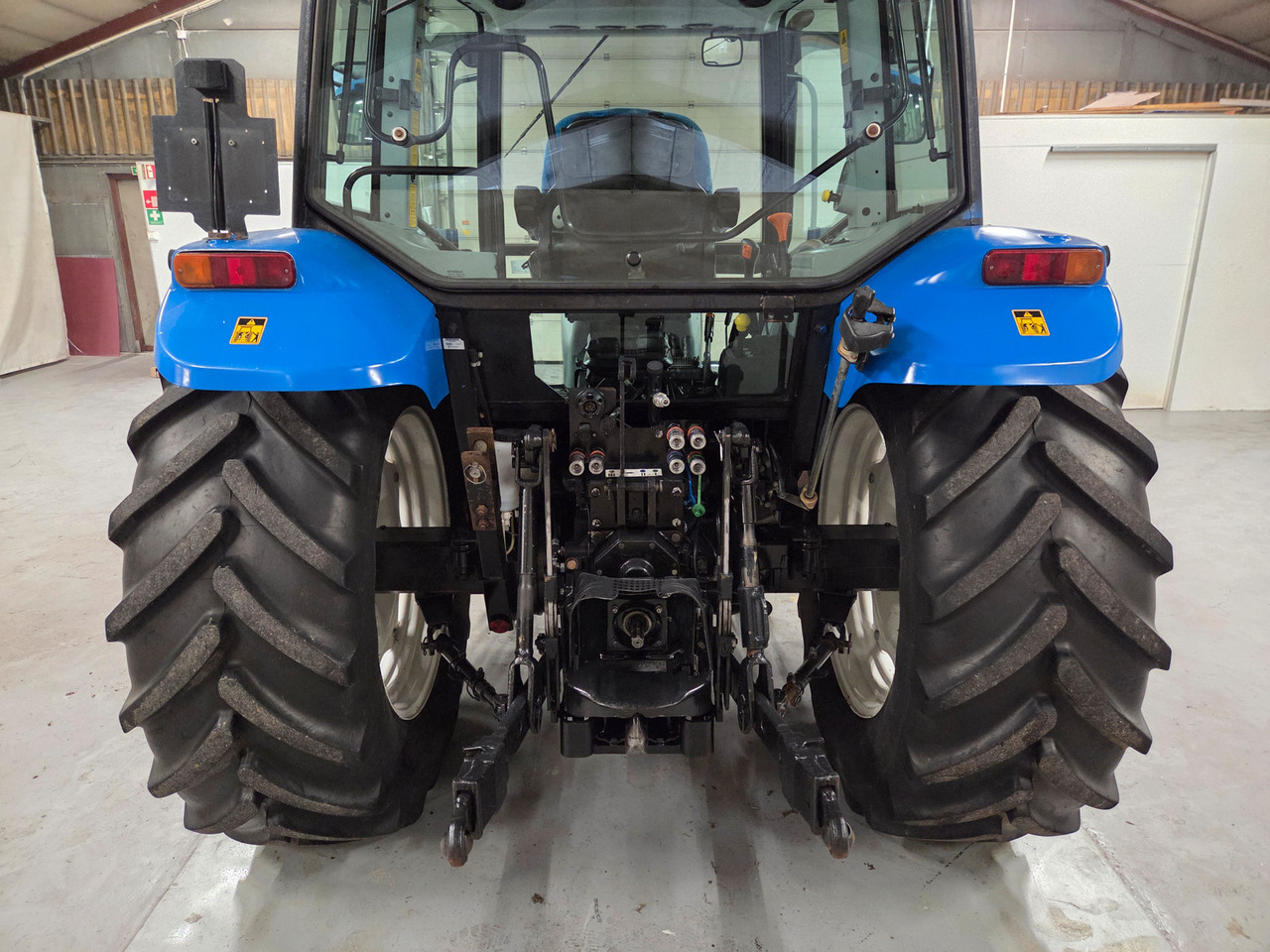 New Holland T5060 #Fin 1 eiers traktor - Трактор: фото 5 New Holland T5060 #Fin 1 eiers traktor - Трактор: фото 5