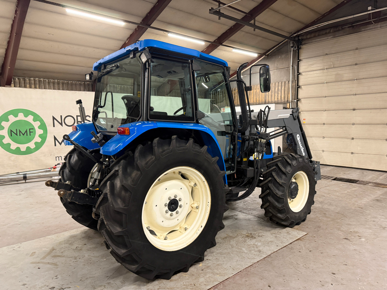 New Holland TL90 - Трактор: фото 5 New Holland TL90 - Трактор: фото 5