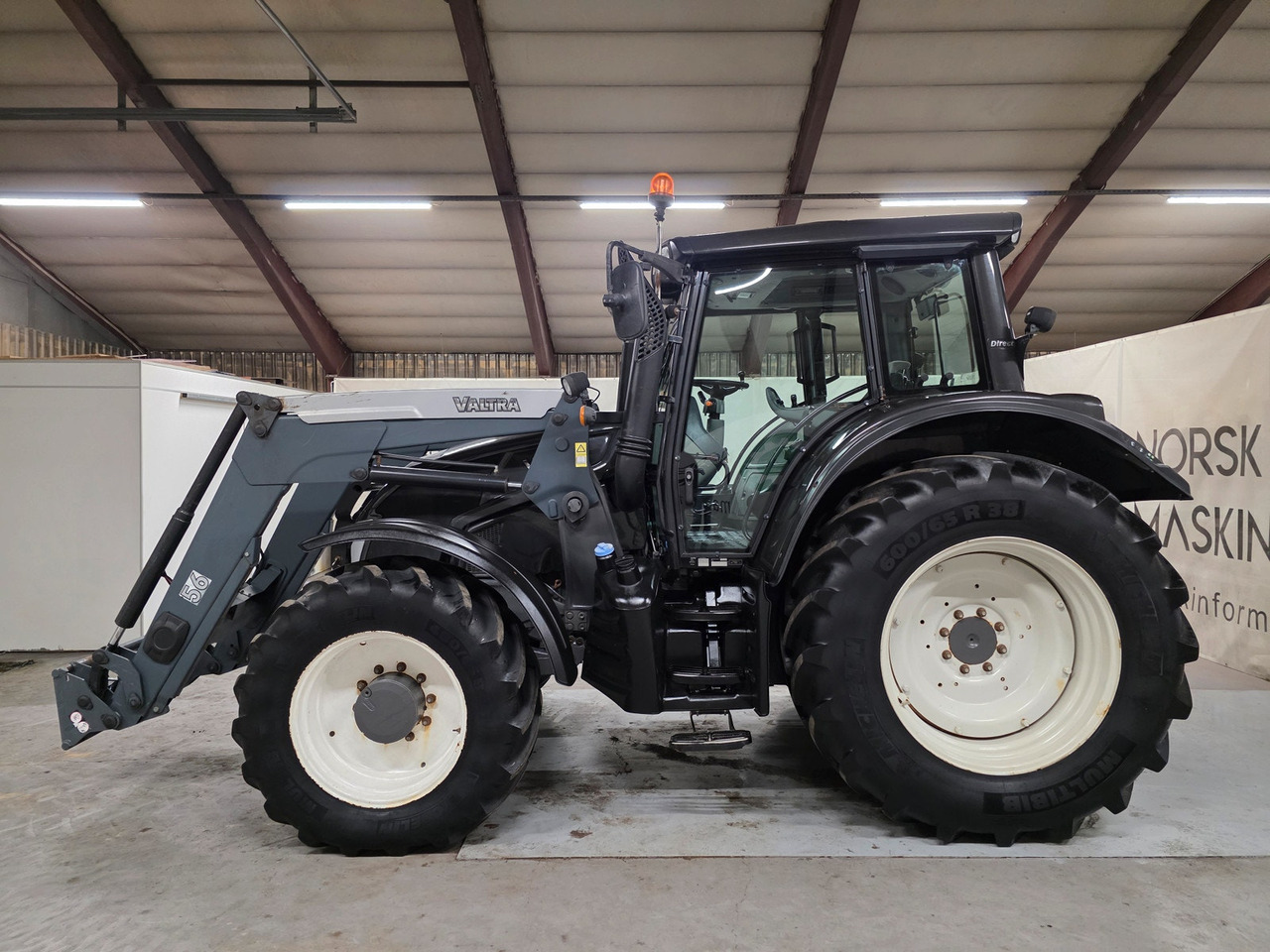 Valtra N163 Direct - Трактор: фото 2 Valtra N163 Direct - Трактор: фото 2