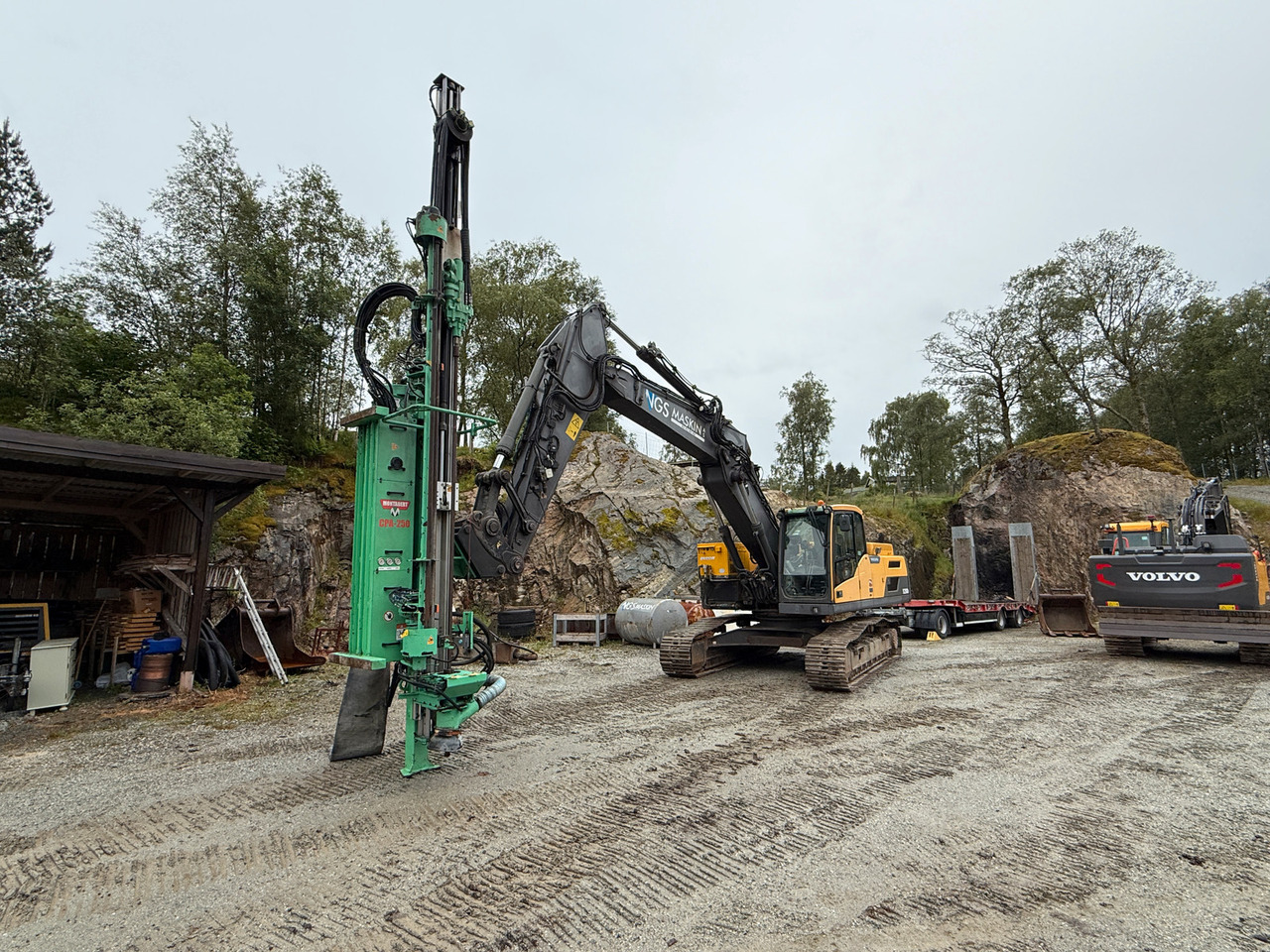 Volvo EC250DL med Montabert tårn - Гусеничный экскаватор: фото 1 Volvo EC250DL med Montabert tårn - Гусеничный экскаватор: фото 1
