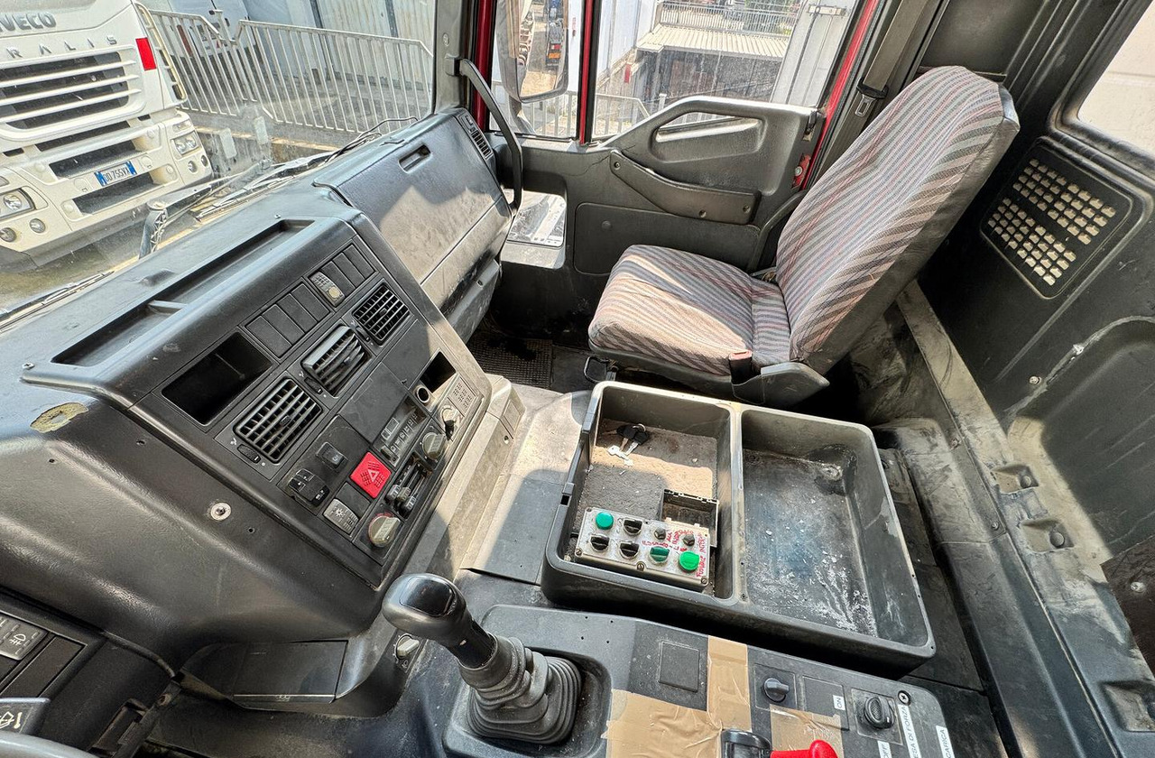 BETONIERA IVECO 410E42 8X4 - Автобетоносмеситель: фото 5 BETONIERA IVECO 410E42 8X4 - Автобетоносмеситель: фото 5