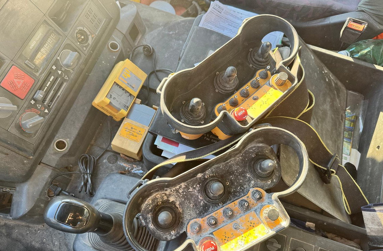 Betonpompa CIFA Iveco Trakker 410E44 - Автобетононасос-смеситель: фото 4 Betonpompa CIFA Iveco Trakker 410E44 - Автобетононасос-смеситель: фото 4