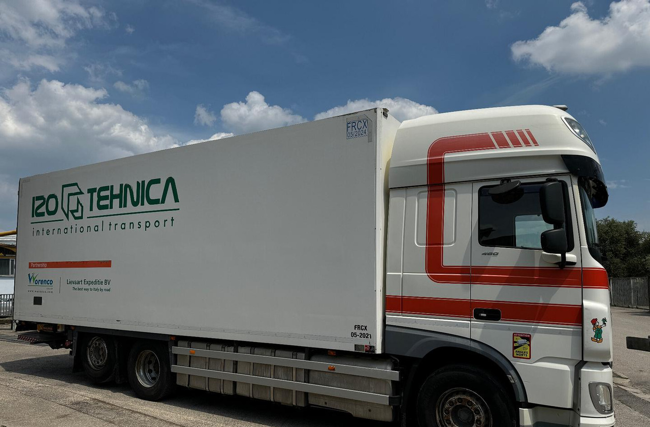 Motrice frigo DAF XF 105.460 con Sponda - Другая техника: фото 3 Motrice frigo DAF XF 105.460 con Sponda - Другая техника: фото 3