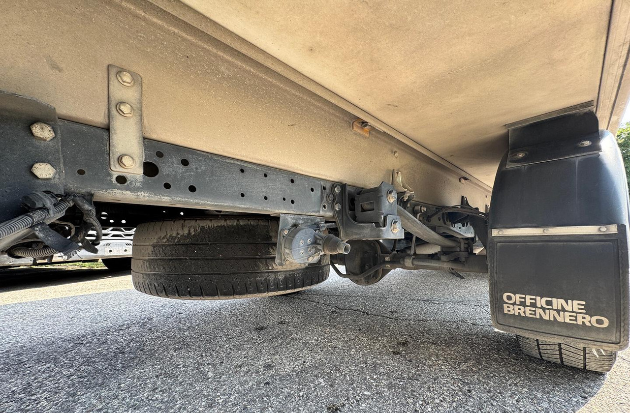 Малотоннажный рефрижератор IVECO DAILY 35S15 - FRIGO FRC - PATENTE B: фото 11 Малотоннажный рефрижератор IVECO DAILY 35S15 - FRIGO FRC - PATENTE B: фото 11