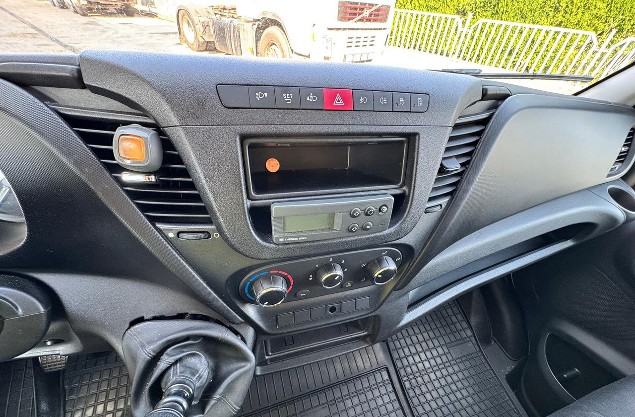 Малотоннажный рефрижератор IVECO DAILY 35S15 - FRIGO FRC - PATENTE B: фото 7 Малотоннажный рефрижератор IVECO DAILY 35S15 - FRIGO FRC - PATENTE B: фото 7