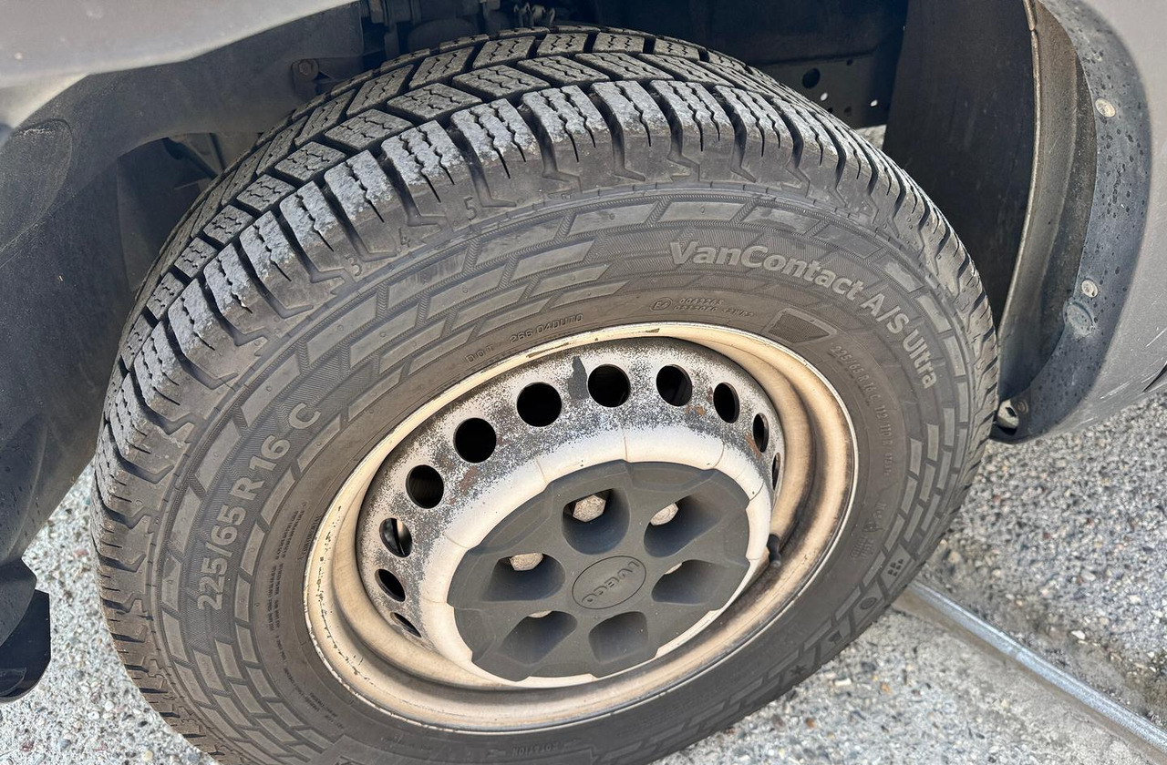 Малотоннажный рефрижератор IVECO DAILY 35S15 - FRIGO FRC - PATENTE B: фото 9 Малотоннажный рефрижератор IVECO DAILY 35S15 - FRIGO FRC - PATENTE B: фото 9