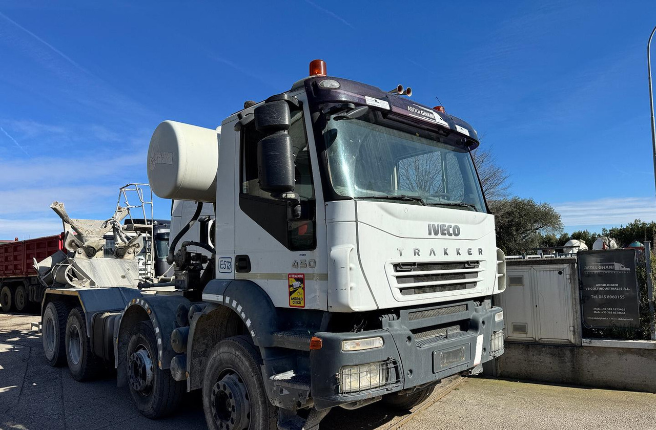 IVECO Magirus Trakker A410T/E4 - 8X4 - Автобетоносмеситель: фото 1 IVECO Magirus Trakker A410T/E4 - 8X4 - Автобетоносмеситель: фото 1