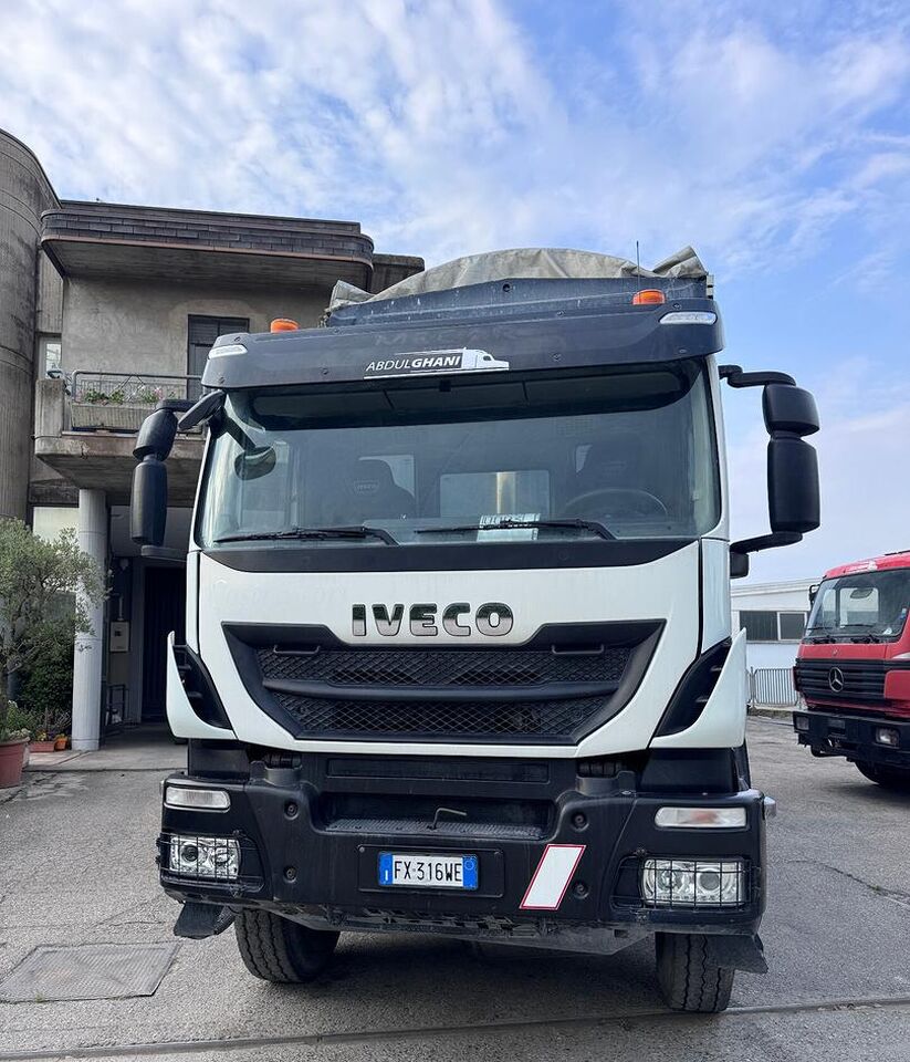 IVECO TRAKKER 500 - Ribaltabile 8x4 - Самосвал: фото 2 IVECO TRAKKER 500 - Ribaltabile 8x4 - Самосвал: фото 2